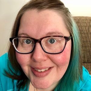 Meet your Posher, Naomi